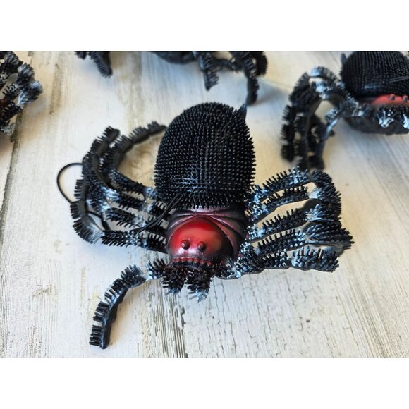 Vintage rubber hanging bouncing spider Halloween prop set decor party set of sev - Picture 2 of 4